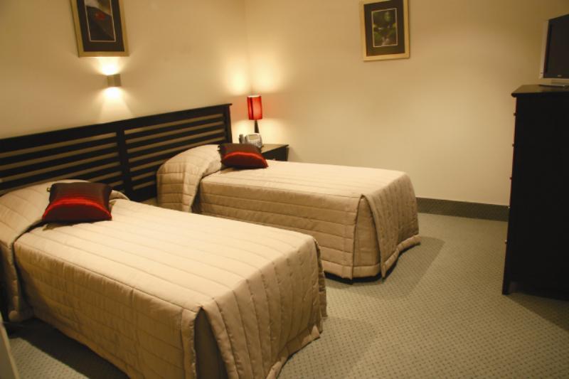 Emerald Hotel Гизбърн Екстериор снимка